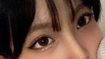 [Mắt] Nữ hoàng ong - Mắt